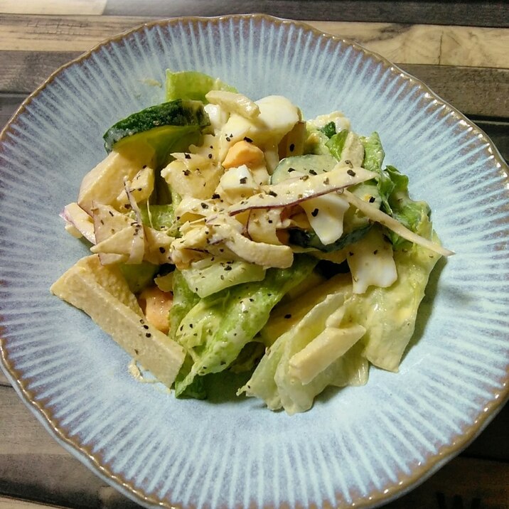お弁当に☆茹で卵と玉葱(紫)とりんごのサラダ